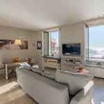 Apartamento Aurora 2&2, Emma Génova
