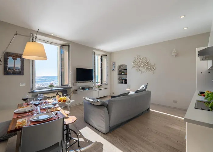 Aurora 2&2, Emma * Génova